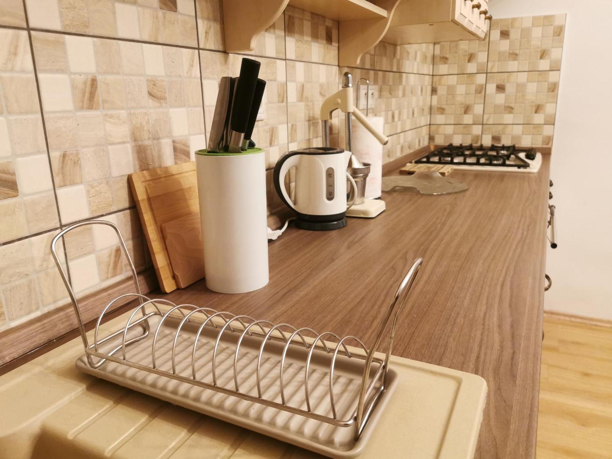 Cozyhome The Castle Apartment - Spacious, Quiet, High Ceiling 브라티슬라바 외부 사진
